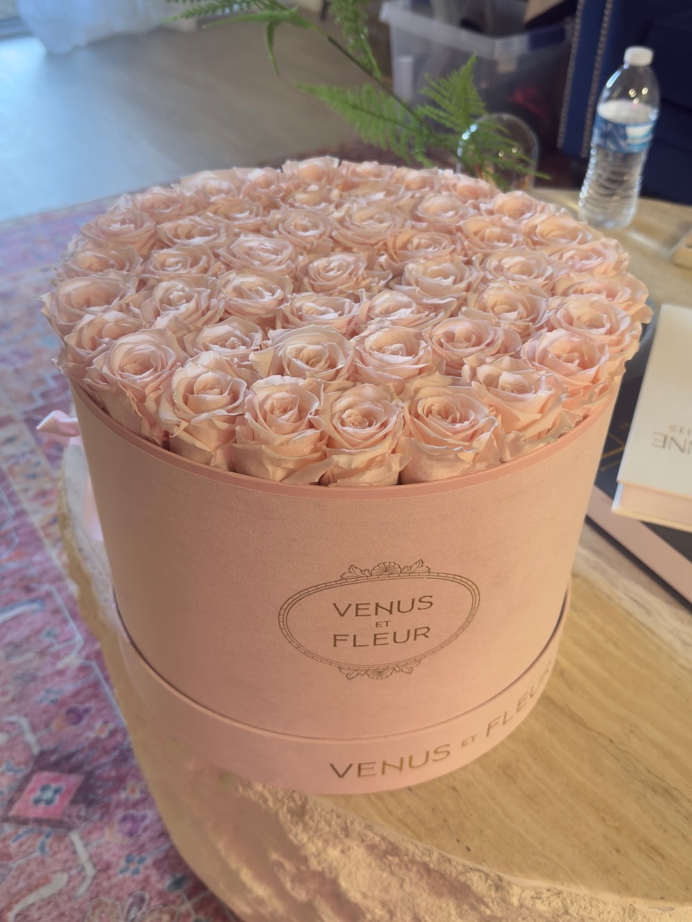 Venus et Fleur Pink Preserved Roses